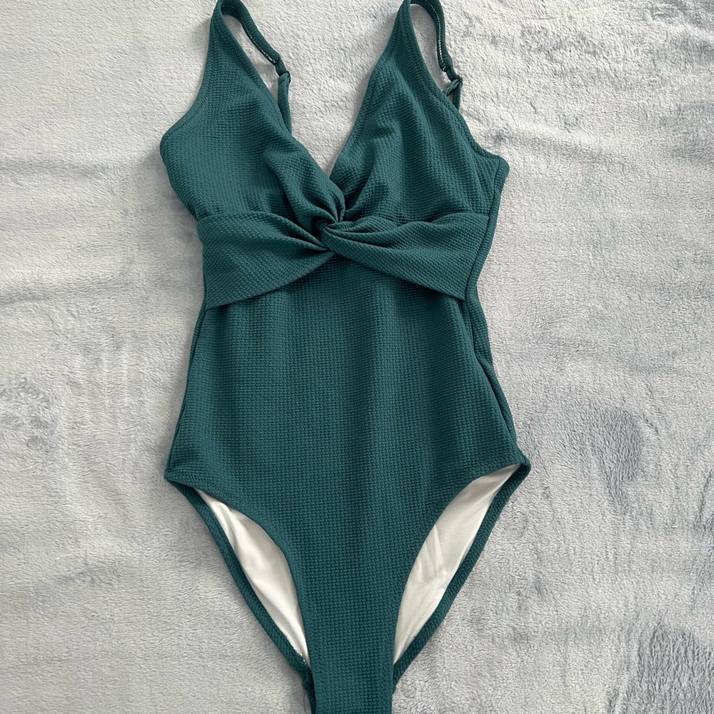 Old Navy One Piece Swimsuit (Blue)